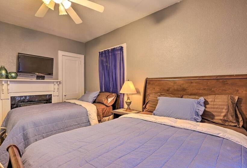 Main Street Home: 1 Mile To Callaway Gardens