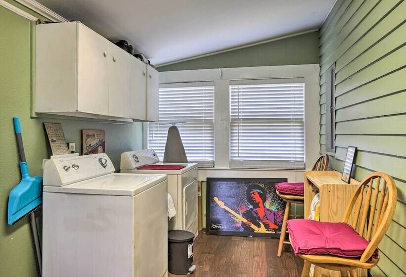 Main Street Home: 1 Mile To Callaway Gardens