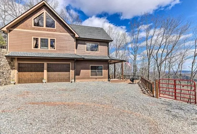 Mineral Bluff Cabin Near Lake Blue Ridge!