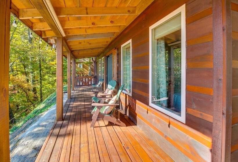 Mountaintop Cabin In Ellijay W/ Views & Fire Pit!