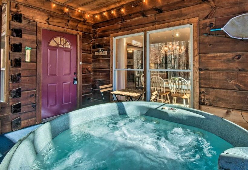 North Georgia Log Cabin Located In Bent Tree!