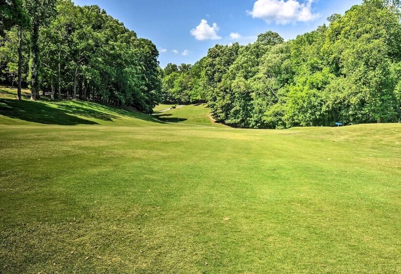 North Georgia Log Cabin Located In Bent Tree!