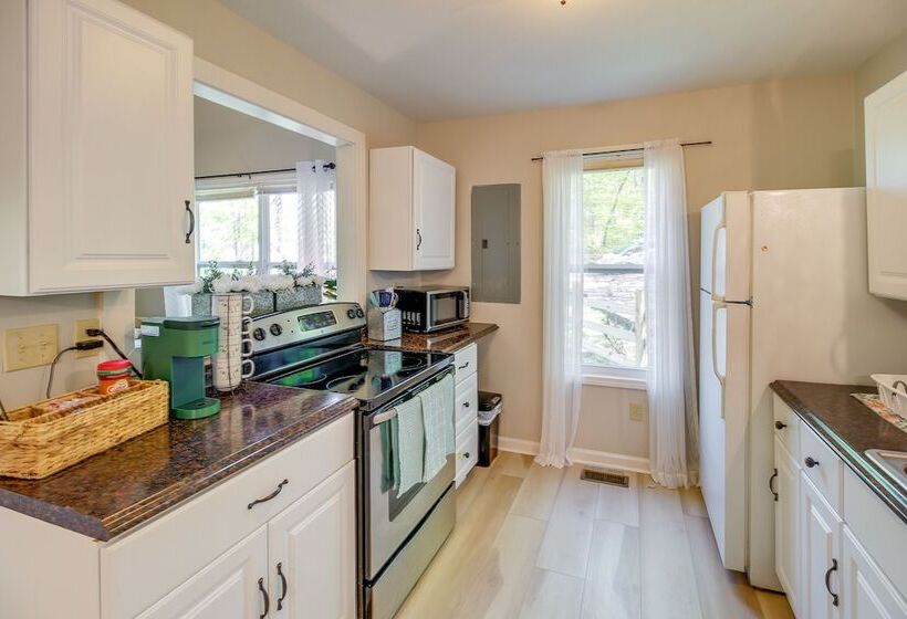 Peaceful Ellijay Home W/ Deck Hike & Fish!