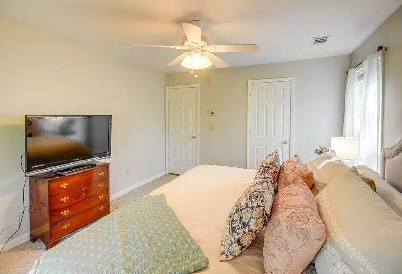 Peaceful Ellijay Home W/ Deck   Hike & Fish!