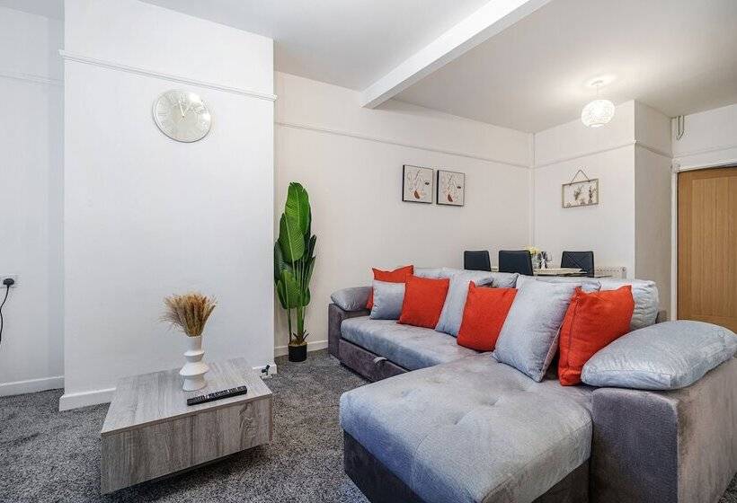 膳宿费 Next To Liverpool Station Stadium City