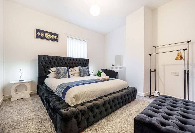 膳宿费 Next To Liverpool Station Stadium City