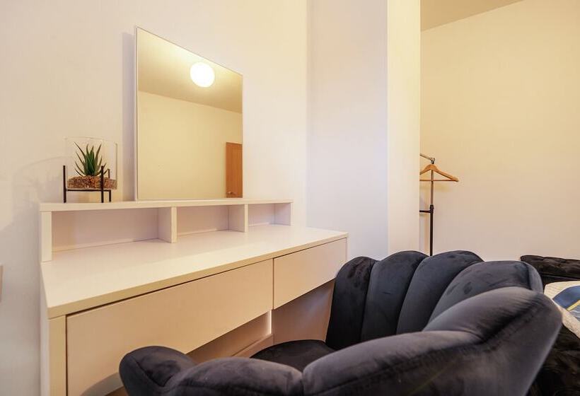 膳宿费 Next To Liverpool Station Stadium City