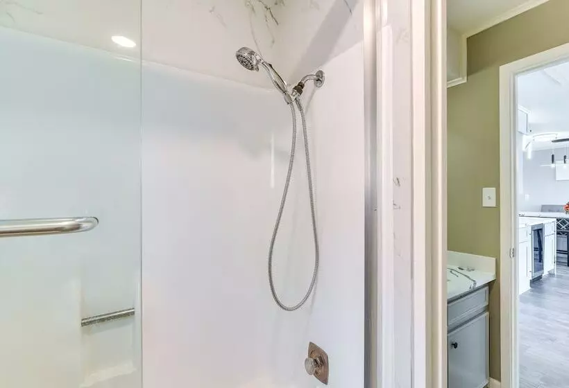 Pet Friendly Freeport Beach House W/ Covered Patio