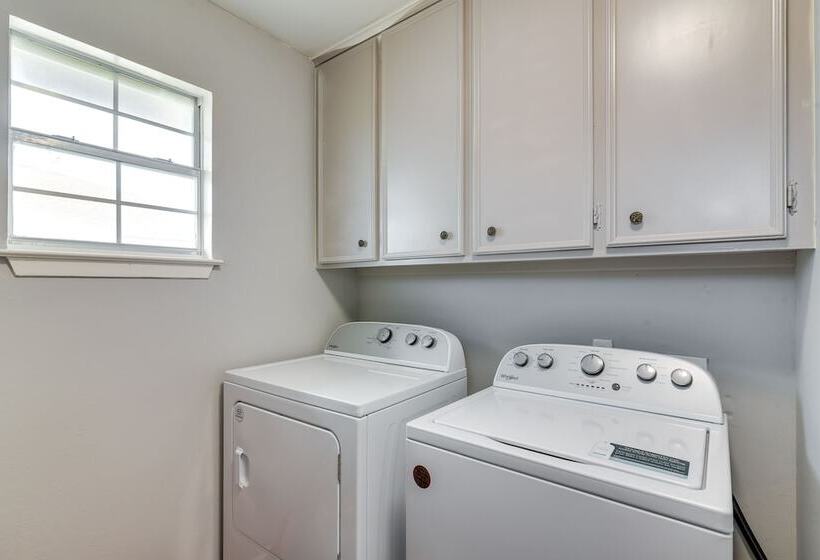 Pet Friendly Freeport Beach House W/ Covered Patio