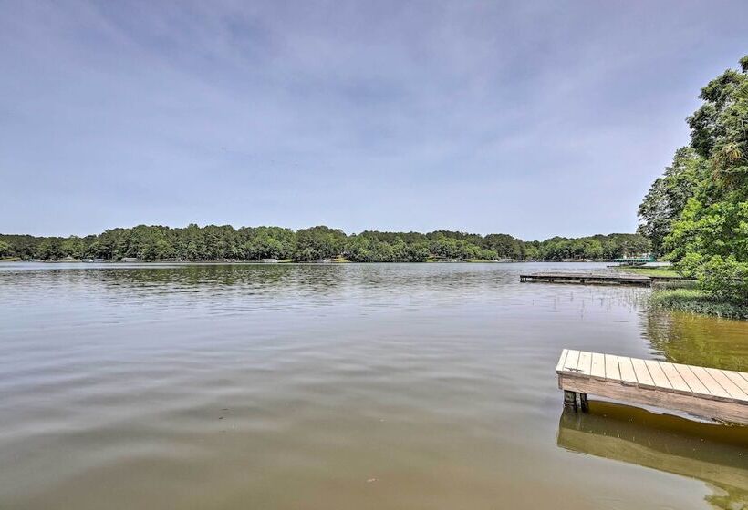 Pet Friendly Lake Oconee Cabin W/ Boat Dock!