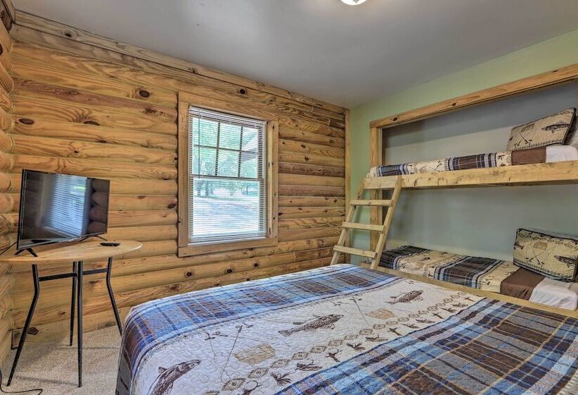 Pet Friendly Lake Oconee Cabin W/ Boat Dock!