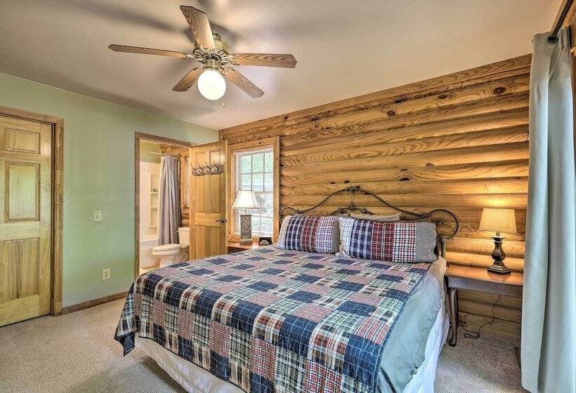 Pet Friendly Lake Oconee Cabin W/ Boat Dock!