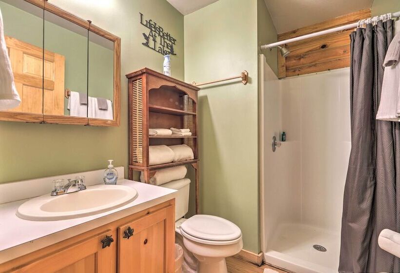 Pet Friendly Lake Oconee Cabin W/ Boat Dock!