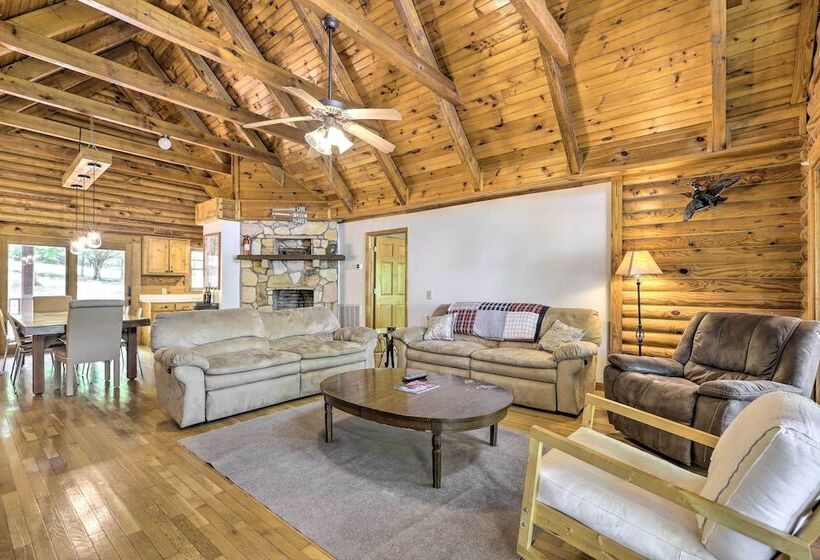 Pet Friendly Lake Oconee Cabin W/ Boat Dock!