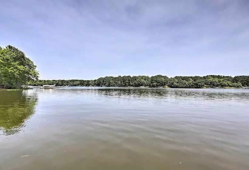 Pet Friendly Lake Oconee Cabin W/ Boat Dock!