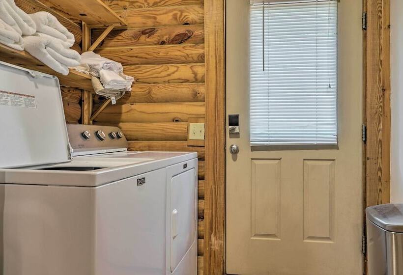 Pet Friendly Lake Oconee Cabin W/ Boat Dock!