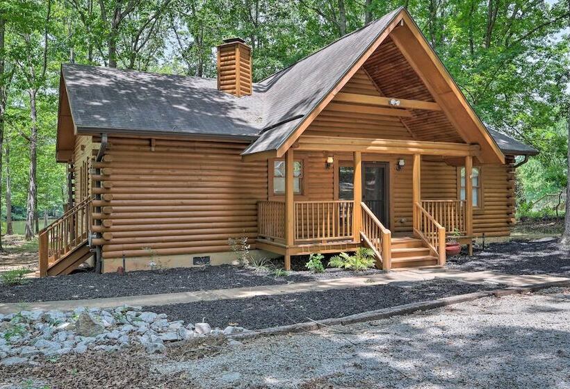 Pet Friendly Lake Oconee Cabin W/ Boat Dock!
