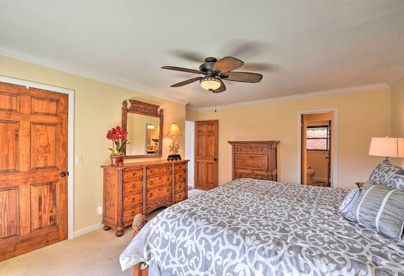 Picturesque Sky Haus Sanctuary W/ Mountain Views