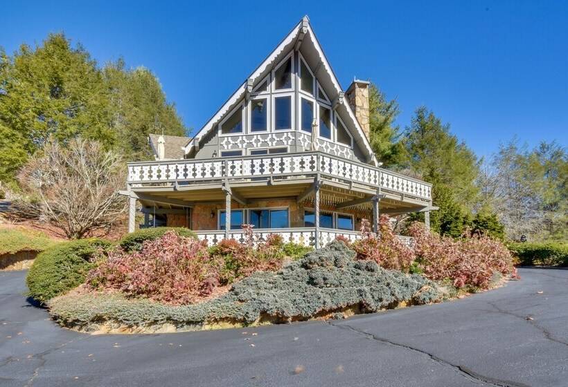 Picturesque Sky Haus Sanctuary W/ Mountain Views