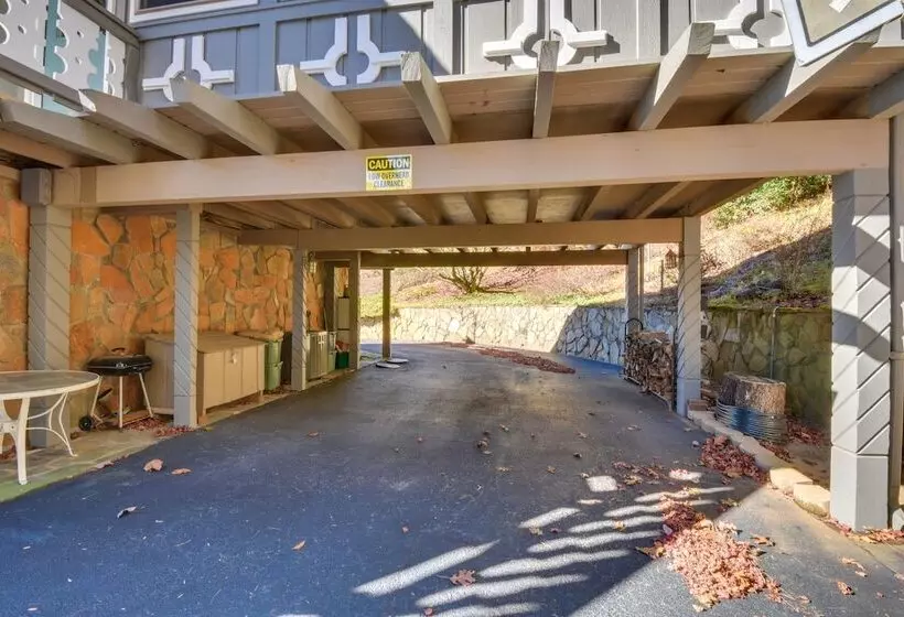 Picturesque Sky Haus Sanctuary W/ Mountain Views