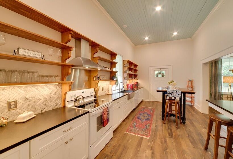 Restored Home Near Downtown Thomasville