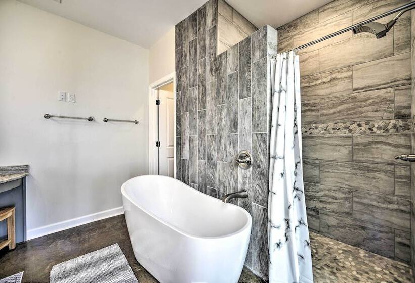 Scenic Sanctuary In Lookout Mountain W/ Views!