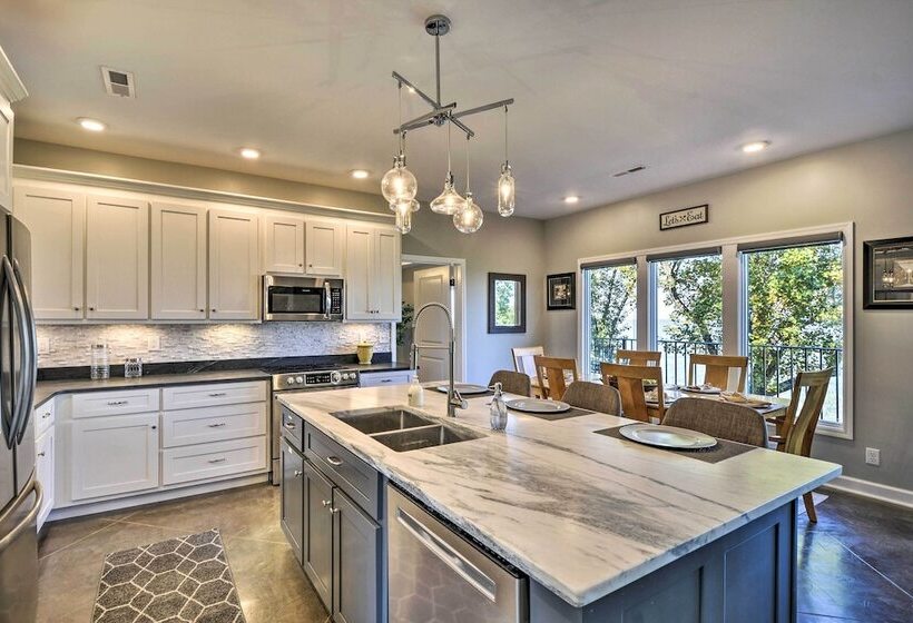 Scenic Sanctuary In Lookout Mountain W/ Views!