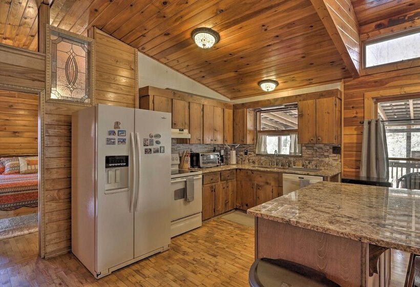 Serenity On The Creek Cabin + Hot Tub & Grill