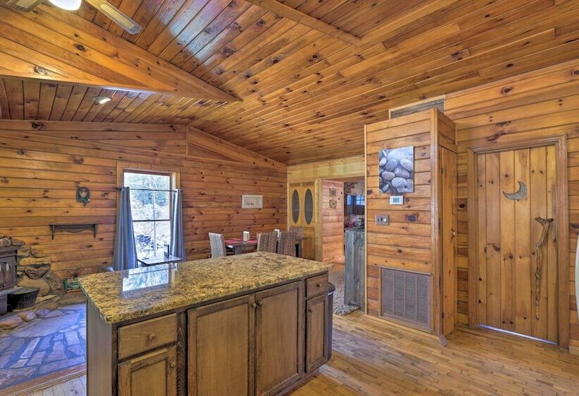 Serenity On The Creek Cabin + Hot Tub & Grill