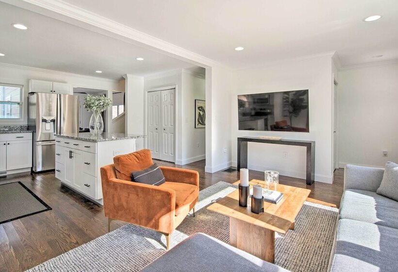 Sleek + Sunny Decatur Home Near Dtwn Atlanta!