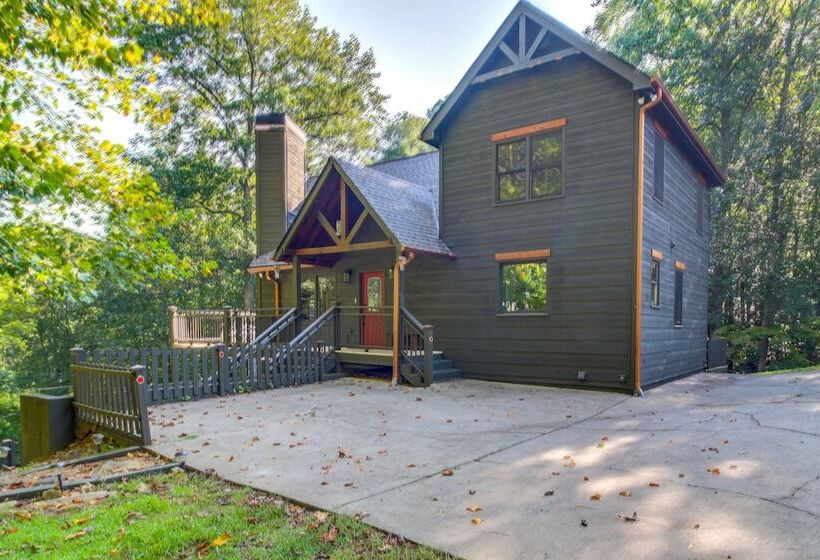 Spacious Ellijay Resort Home W/ Hot Tub!