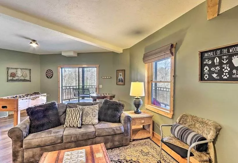 Spacious Ellijay Resort Home W/ Hot Tub!