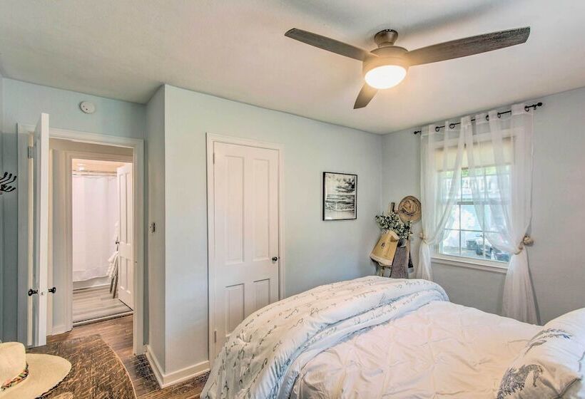 St Simons Cottage W/ Grill ~ 2 Mi To Beach!