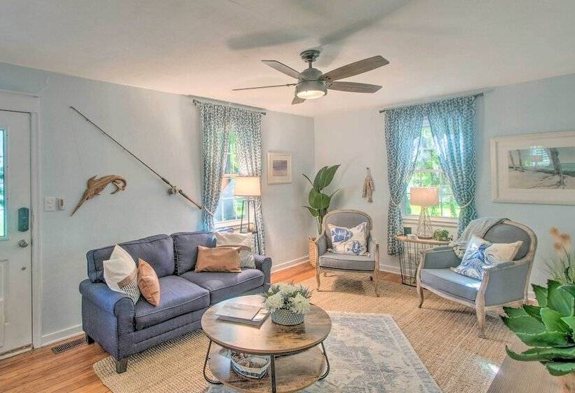 St Simons Cottage W/ Grill ~ 2 Mi To Beach!
