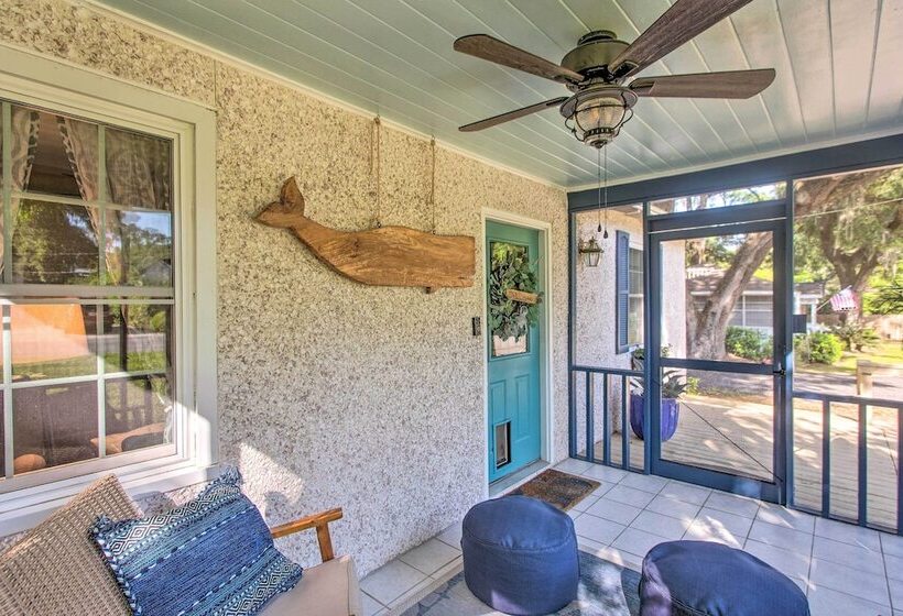 St Simons Cottage W/ Grill ~ 2 Mi To Beach!