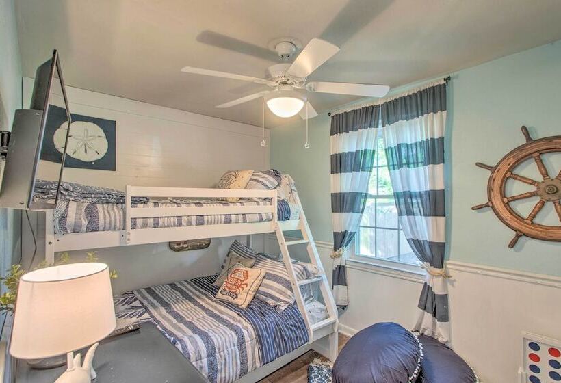 St Simons Cottage W/ Grill ~ 2 Mi To Beach!