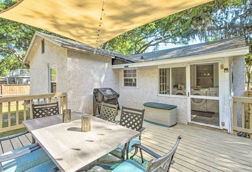 St Simons Cottage W/ Grill ~ 2 Mi To Beach!