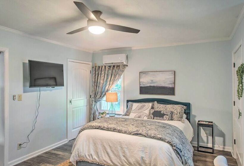 St Simons Cottage W/ Grill ~ 2 Mi To Beach!