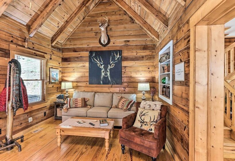 Stunning Ellijay Cabin W/ Community Amenities