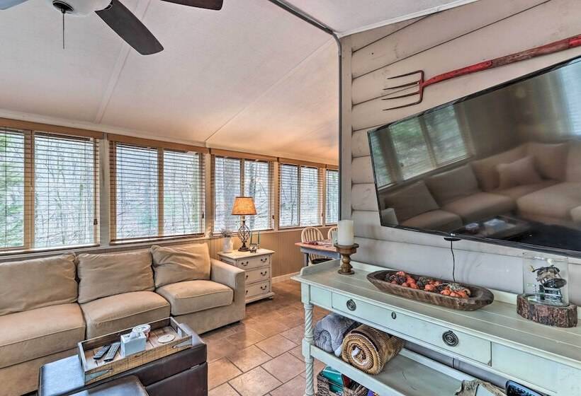 Stunning Ellijay Cabin W/ Community Amenities