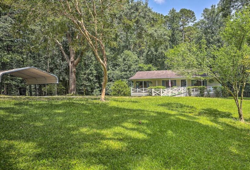 Quiet Home W/ Fire Pit   1 Mi To Downtown Acworth!