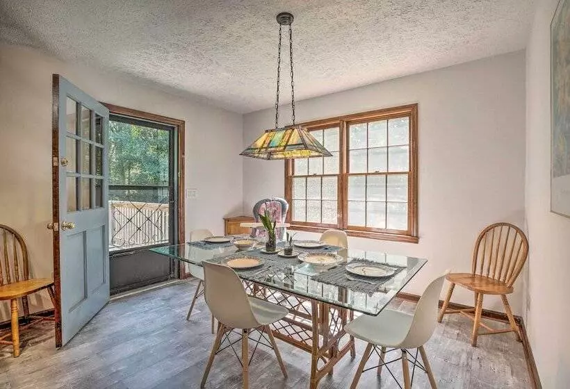 Quiet Home W/ Fire Pit   1 Mi To Downtown Acworth!