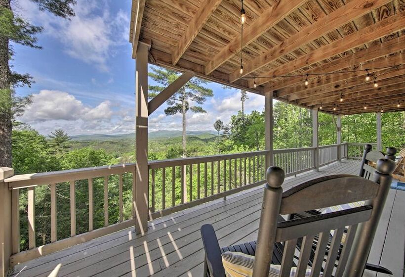 Treetop Hideout W/ Long Range Mountain Views!