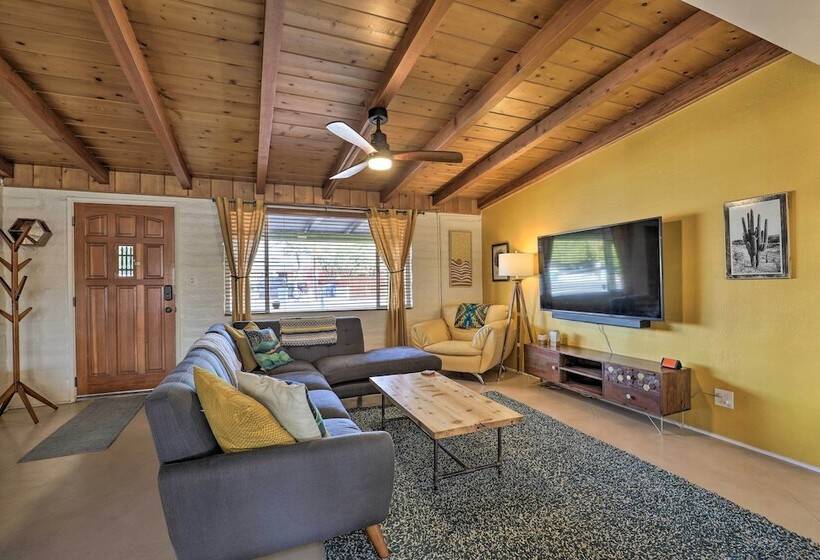 Vibrant Tucson Home: Pool, Hot Tub & Fire Pit