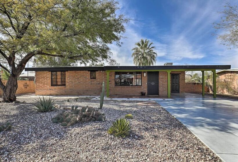 Vibrant Tucson Home: Pool, Hot Tub & Fire Pit