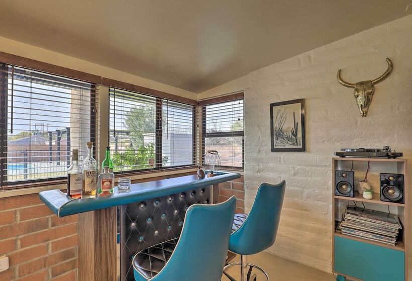 Vibrant Tucson Home: Pool, Hot Tub & Fire Pit