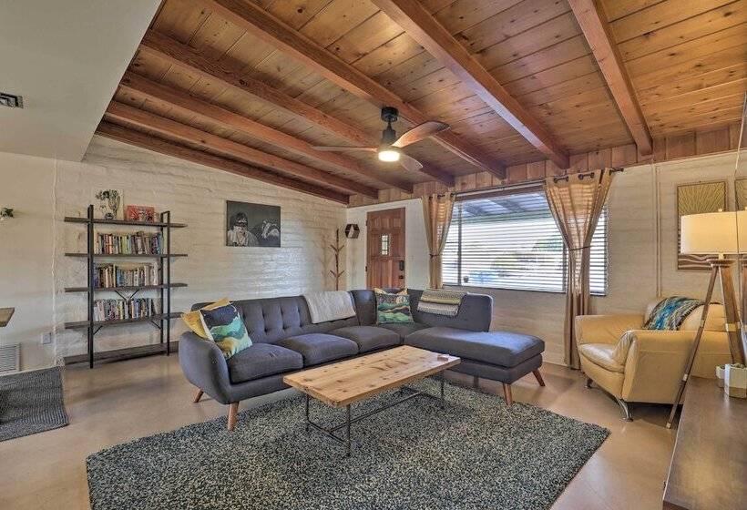 Vibrant Tucson Home: Pool, Hot Tub & Fire Pit