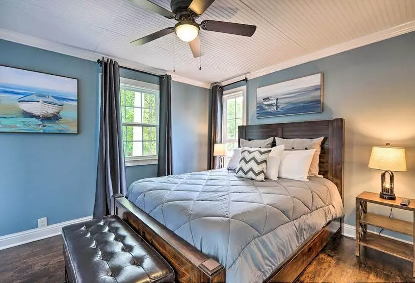 Waterfront Gem On Lake Sinclair With Boat Dock!