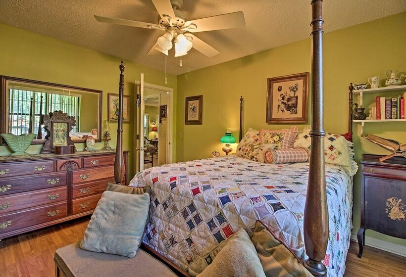 Waterfront Midway Home W/sunroom & Large Yard