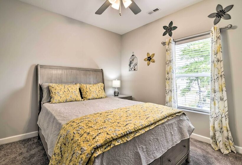 Waterfront Paradise W/ Deck ~ 1/2 Mi To Beach